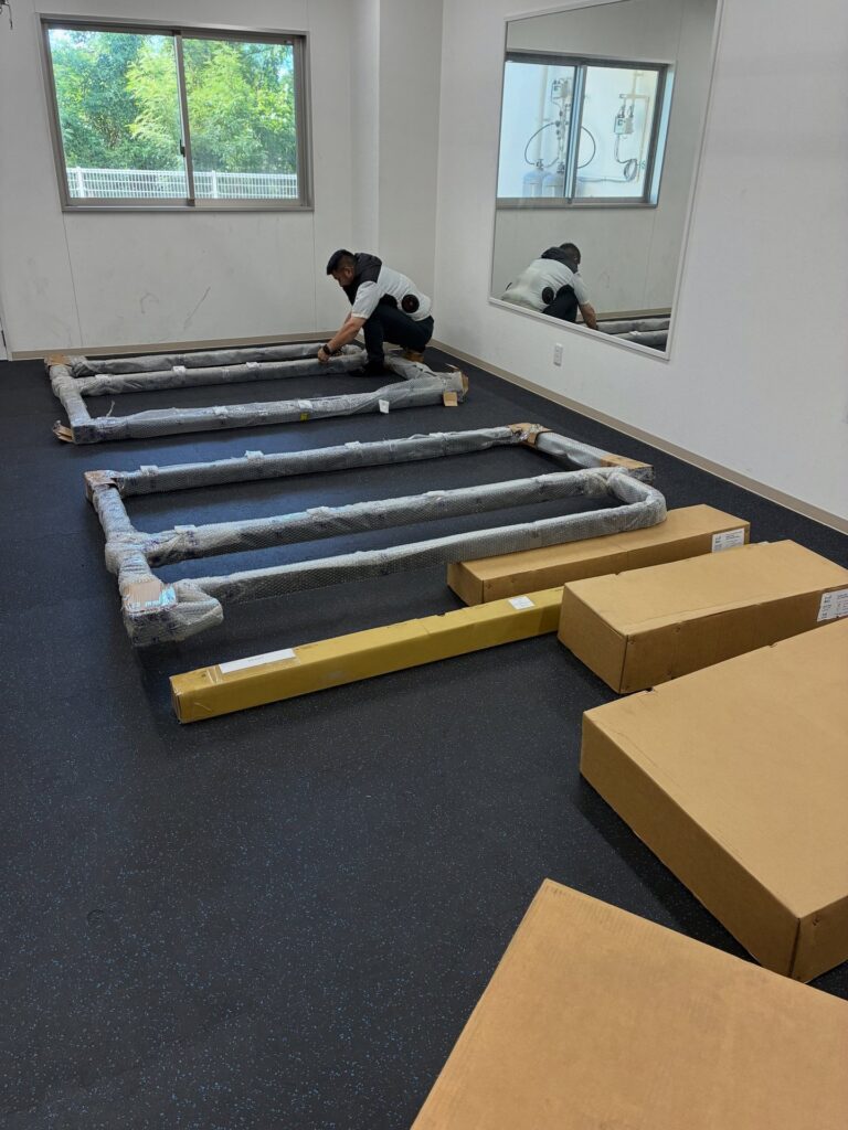パワーラックの組立作業 1
